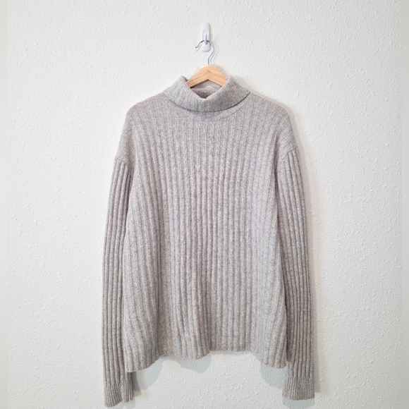 Banana Republic Gray Wool Blend Turtleneck Sweater L - Picture 2 of 7